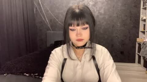 Snapshot of suziebanach chatting on May 4, 2026, 5:25 am EmilySuonn online show from May 4, 2026, 5:25 am