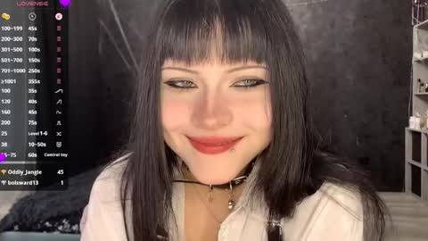 Snapshot of suziebanach chatting on May 15, 2026, 5:47 am EmilySuonn online show from May 15, 2026, 5:47 am