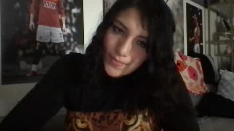 Snapshot of suzyishellawet chatting on March 10, 2026, 7:24 am Suzy online show from March 10, 2026, 7:24 am