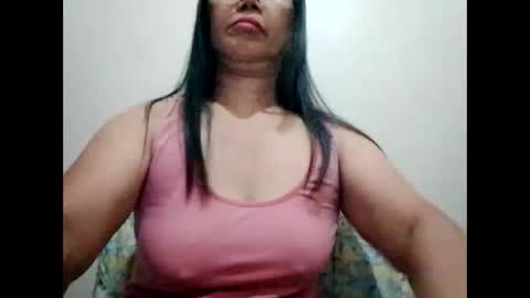suzzie_hot online show from February 17, 2025, 8:04 pm