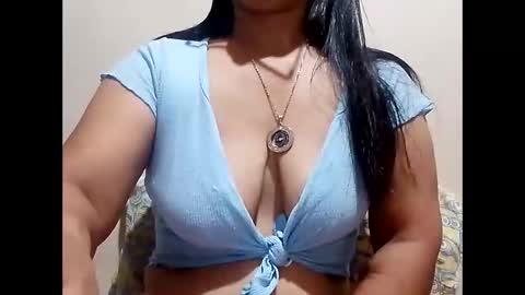 suzzie_hot online show from March 4, 2025, 8:27 pm