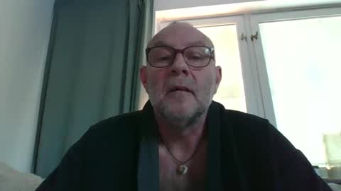 svenskdaddy online show from February 6, 2025, 8:18 am