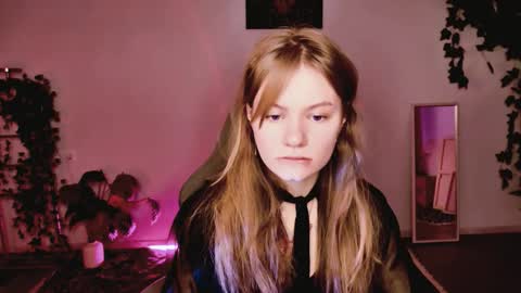 Eva online show from November 3, 2025, 9:10 am