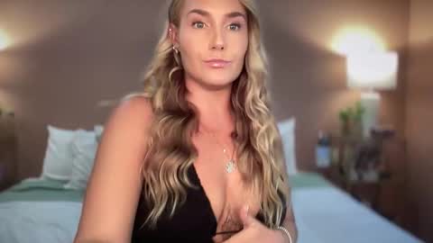 Swedish Candii online show from February 2, 2026, 12:09 am