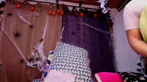 Debora  online show from October 24, 2025, 12:01 pm