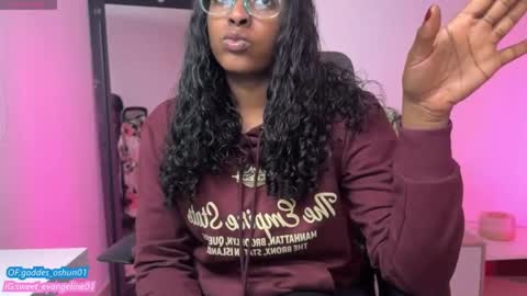 Snapshot of sweer_oshun chatting on September 30, 2025, 7:30 pm Evangeline online show from September 30, 2025, 7:30 pm