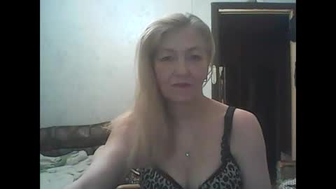sweet4blonde67 online show from February 3, 2025, 6:45 am