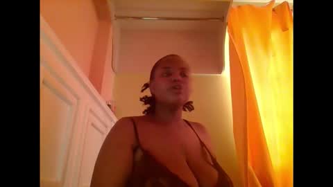 sweet52537 online show from November 4, 2025, 8:35 am