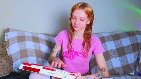 Im Billy  online show from November 25, 2025, 2:11 am