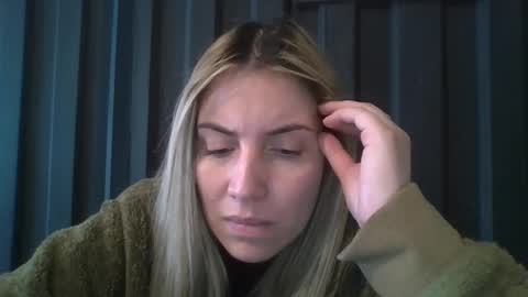 Sweet  alana online show from September 29, 2025, 11:59 am