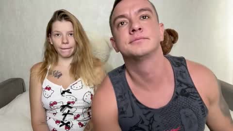 Mia and Robert online show from October 10, 2025, 6:45 am