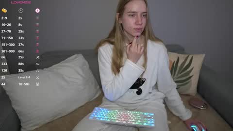 Snapshot of sweet__michelle chatting on January 5, 2026, 8:45 pm Michelle online show from January 5, 2026, 8:45 pm