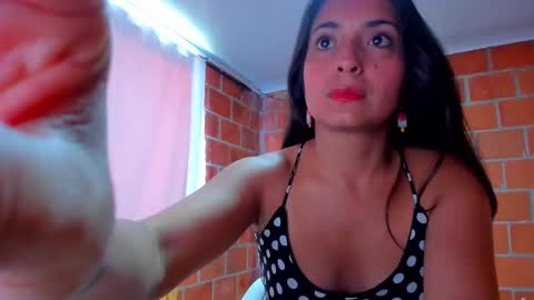 Snapshot of sweet_and_hot_alaia chatting on September 21, 2025, 3:46 pm sweet and hot alaia online show from September 21, 2025, 3:46 pm