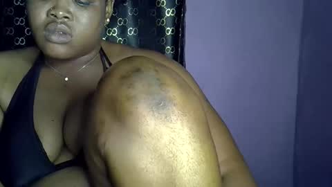 Snapshot of sweet_baby27 chatting on October 17, 2025, 4:48 am sweet baby online show from October 17, 2025, 4:48 am