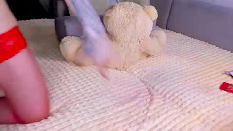 Snapshot of sweet_barbe chatting on June 12, 2026, 4:17 pm Alice online show from June 12, 2026, 4:17 pm