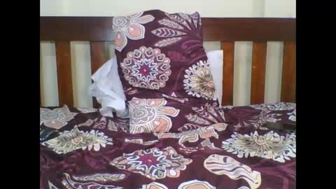 bella online show from September 18, 2025, 7:10 am