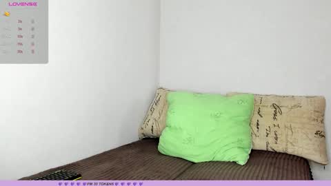 Snapshot of sweet_bun__ chatting on October 7, 2025, 10:01 am Christina online show from October 7, 2025, 10:01 am