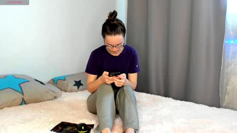 Snapshot of sweet_bun__ chatting on October 21, 2025, 9:21 am Christina online show from October 21, 2025, 9:21 am