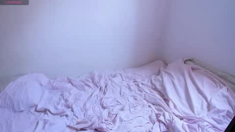 Snapshot of sweet_bunni chatting on February 27, 2026, 4:40 pm bunni online show from February 27, 2026, 4:40 pm