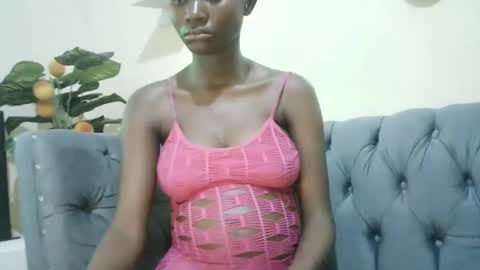 Snapshot of sweet_calico chatting on February 19, 2025, 6:21 pm sweet_calico online show from February 19, 2025, 6:21 pm