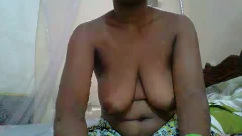 Snapshot of sweet_calico chatting on March 12, 2025, 6:40 am sweet_calico online show from March 12, 2025, 6:40 am