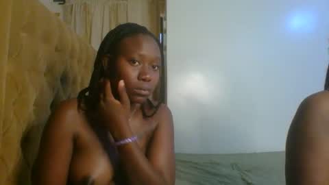 Camila online show from October 25, 2025, 9:50 am