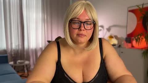 Caroline online show from April 22, 2026, 7:00 am