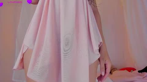 Snapshot of sweet_carine chatting on September 23, 2025, 5:54 am camil online show from September 23, 2025, 5:54 am