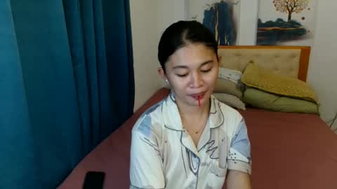 sweet_cassyxx online show from November 21, 2025, 3:11 pm