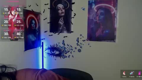 Ivy online show from December 14, 2025, 7:03 am