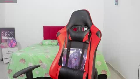 sweet_coral_ online show from February 1, 2026, 12:15 pm