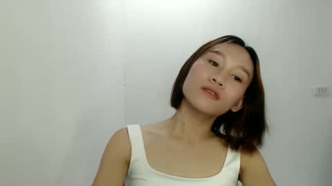 sweet_crissa4007 online show from February 16, 2026, 2:40 am