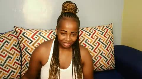 sweet_dollo online show from October 28, 2025, 7:56 am