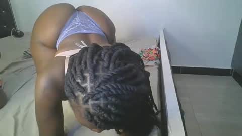 sweet_ella6 online show from April 2, 2026, 1:53 pm