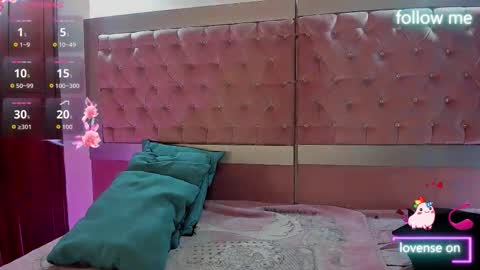  emmili  online show from February 6, 2026, 11:46 am