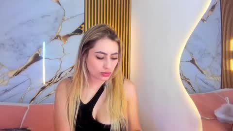 Snapshot of sweet_flame_ chatting on October 15, 2025, 7:25 pm sweet_flame_ online show from October 15, 2025, 7:25 pm