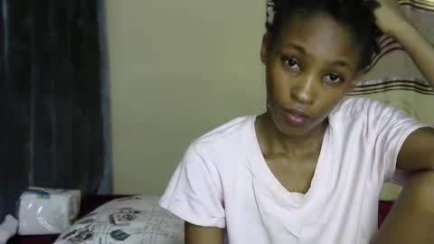 sweet_freaky online show from June 3, 2026, 7:44 am