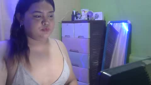 sweet_frex123 online show from February 3, 2025, 9:08 am