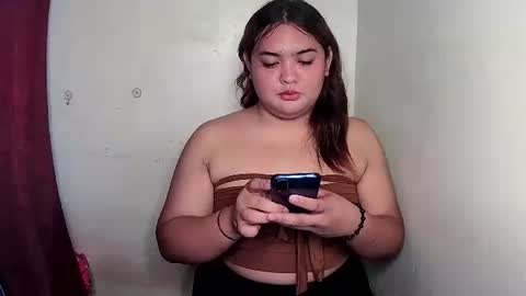 sweet_frex123 online show from November 23, 2025, 7:30 am