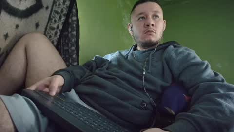 sweet_guy36 online show from October 4, 2025, 3:32 pm