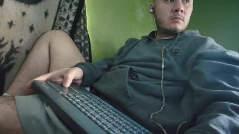 sweet_guy36 online show from October 5, 2025, 2:37 pm