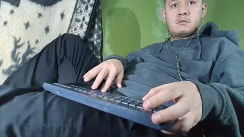 sweet_guy36 online show from October 7, 2025, 1:47 am