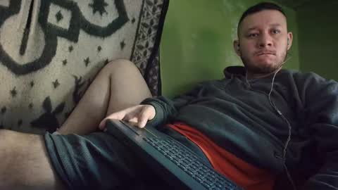 sweet_guy36 online show from November 9, 2025, 2:04 pm