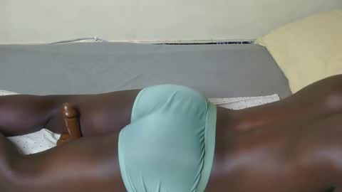 Snapshot of sweet_kambi chatting on October 23, 2025, 3:33 pm moha AND roy online show from October 23, 2025, 3:33 pm