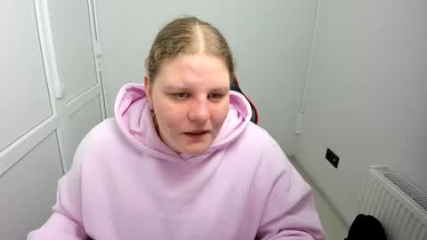 Snapshot of sweet_karla_la chatting on May 2, 2026, 6:29 am Karla online show from May 2, 2026, 6:29 am