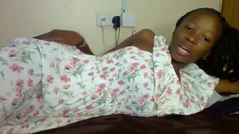 Snapshot of sweet_kcandy chatting on May 24, 2026, 3:28 pm Sweet KCandy online show from May 24, 2026, 3:28 pm