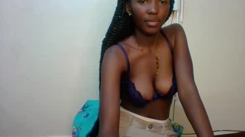 Snapshot of sweet_kcandy chatting on May 26, 2026, 2:46 pm Sweet KCandy online show from May 26, 2026, 2:46 pm