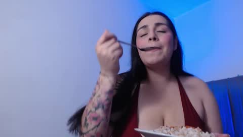 Leah online show from December 3, 2025, 1:24 am