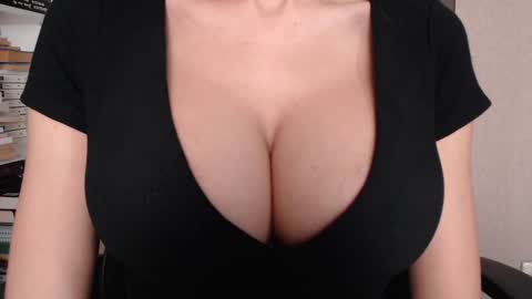 Jen online show from November 14, 2025, 5:28 am