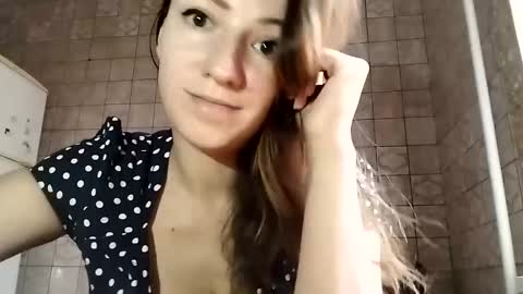 Snapshot of sweet_lilgirl_x chatting on March 3, 2025, 9:11 am Anna online show from March 3, 2025, 9:11 am